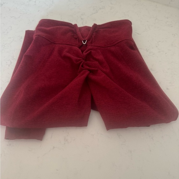 Bombshell Sportswear Pants - Bombshell Sportswear Burgundy scrunch butt v back Leggings